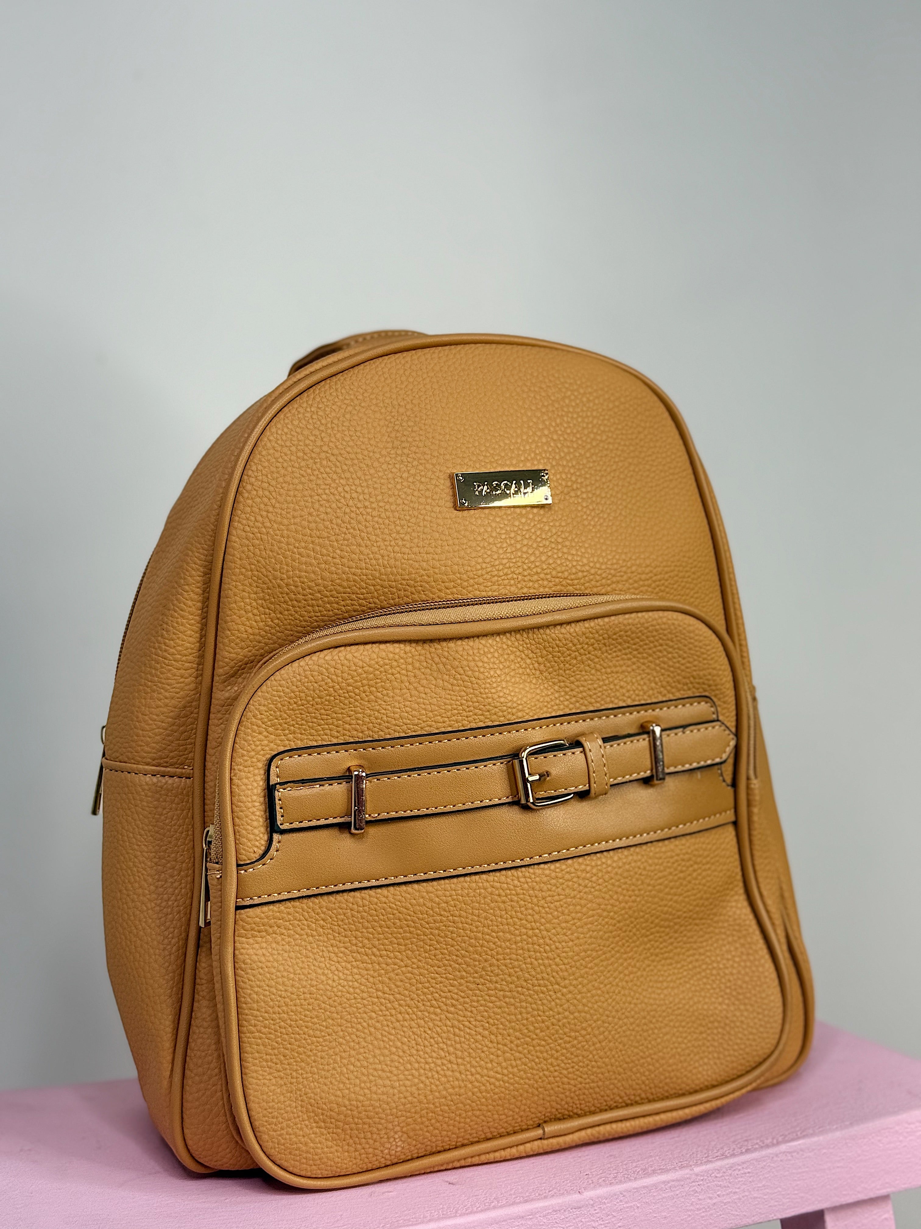 Mochila de dama de cuero