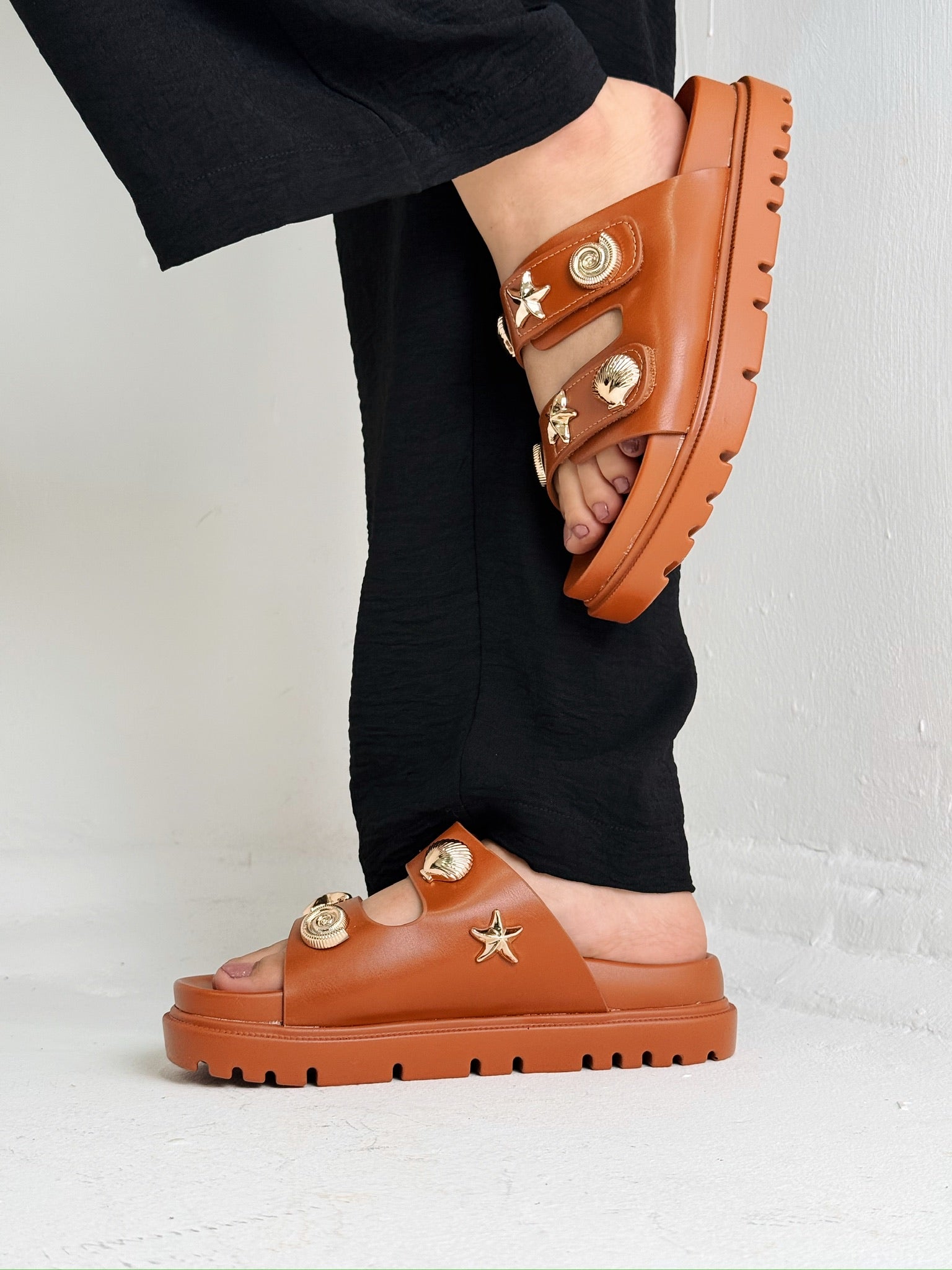 SANDALIAS SUELA ALTA