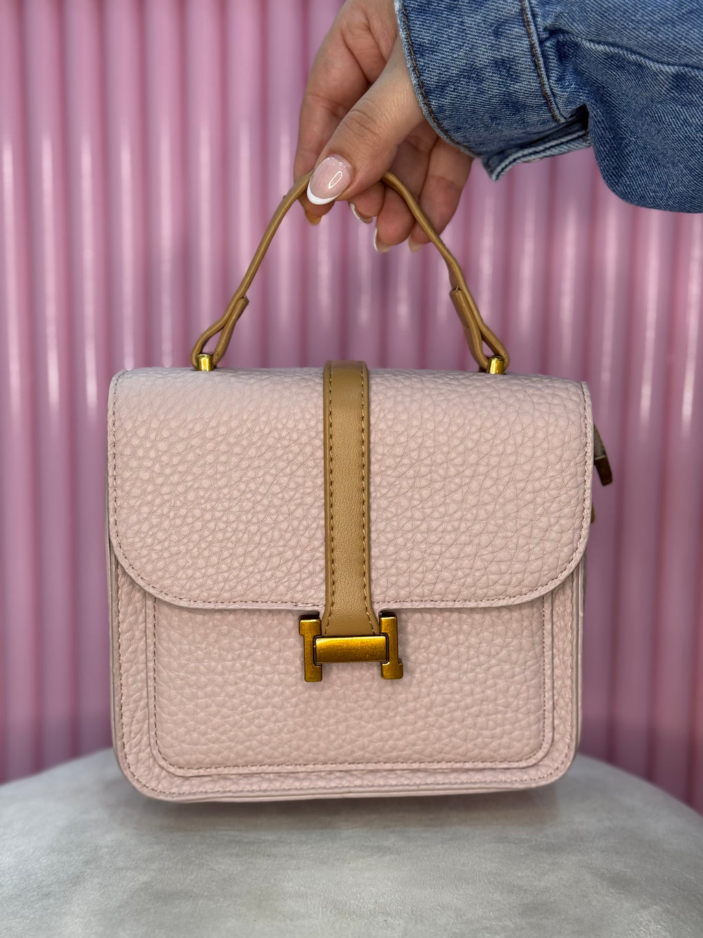 CARTERAS DE DAMA ESENCIALES