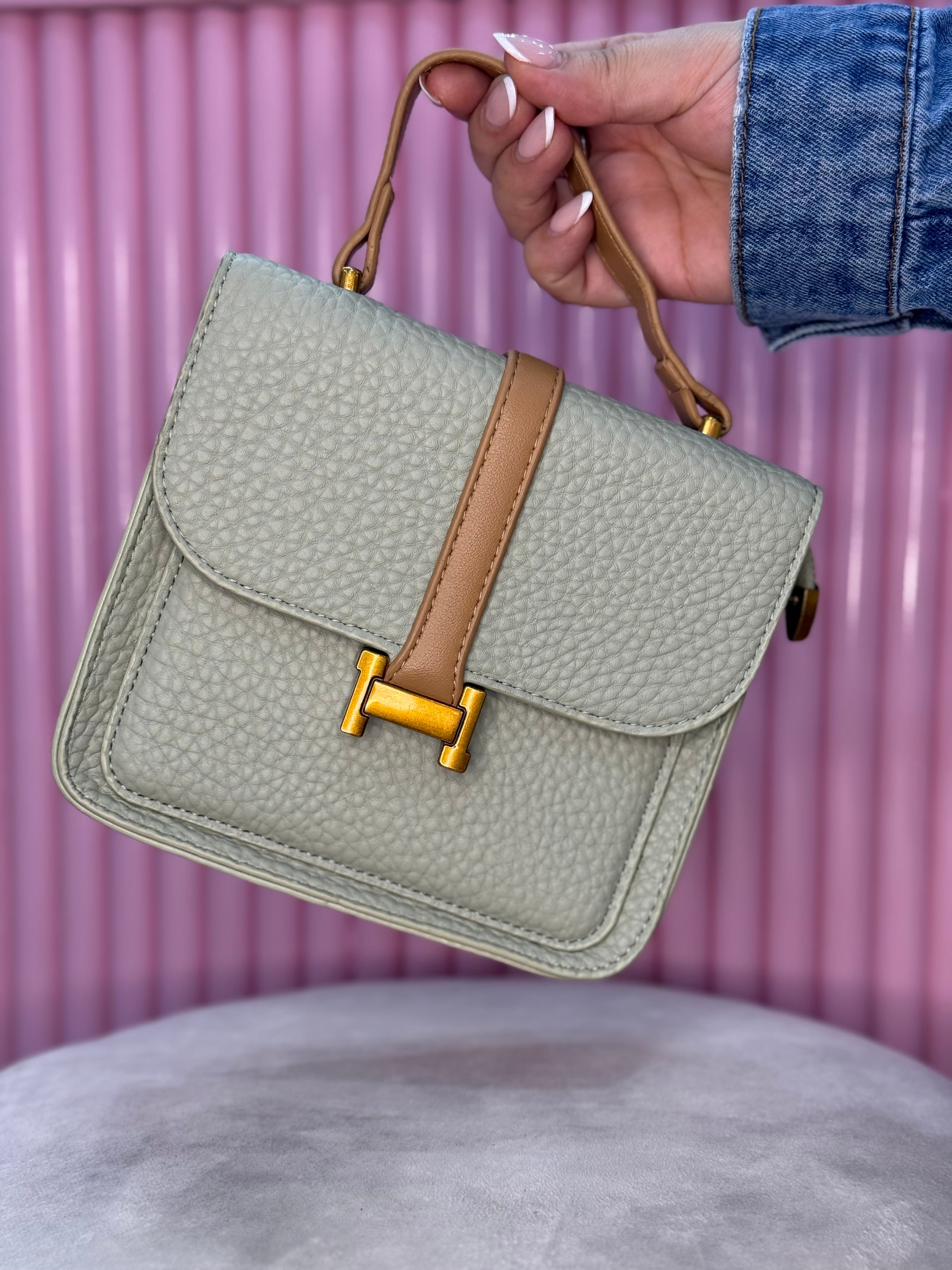 CARTERAS DE DAMA ESENCIALES