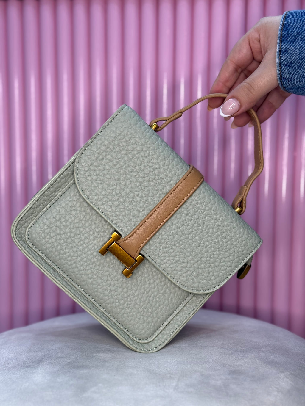 CARTERAS DE DAMA ESENCIALES