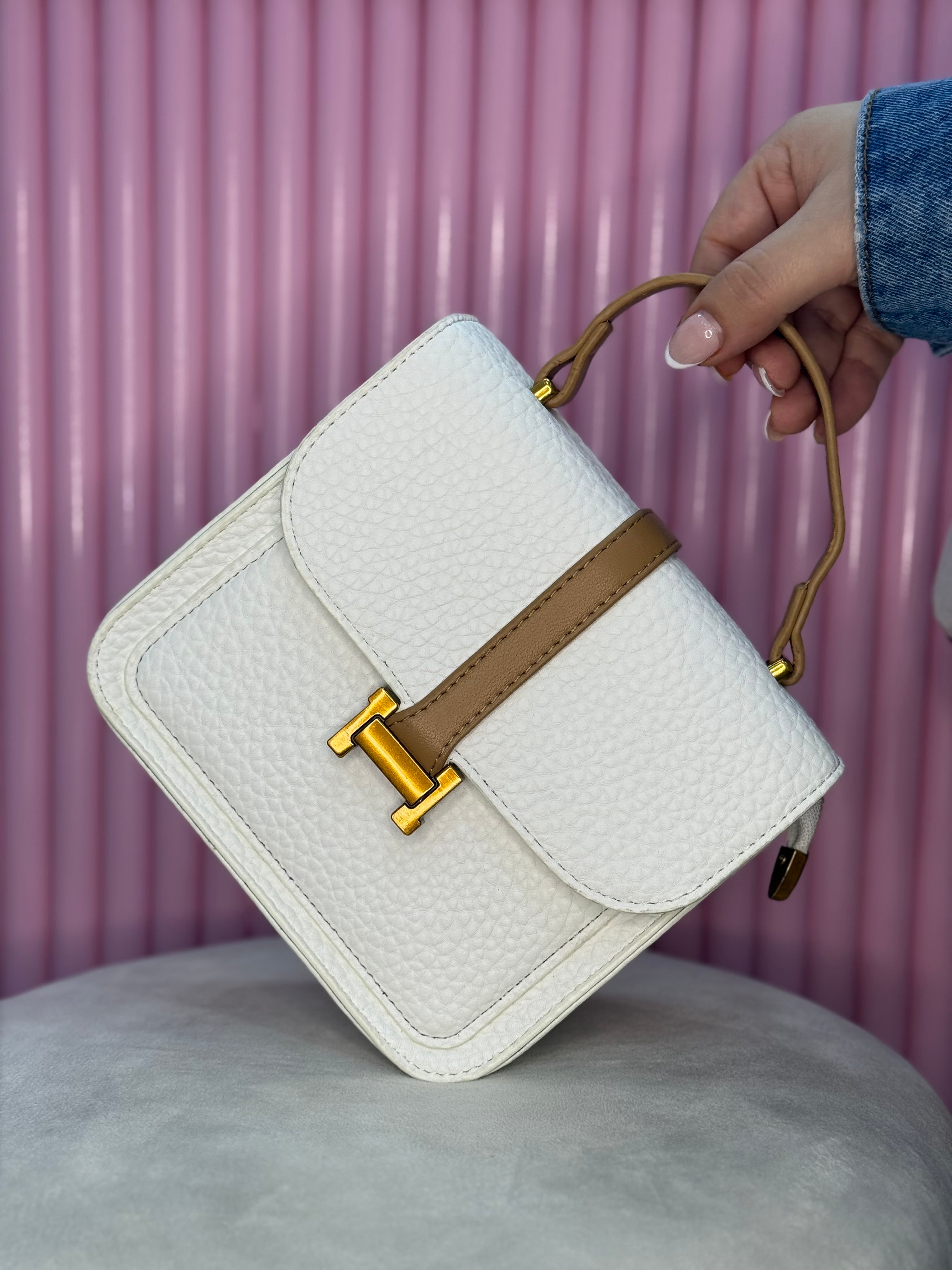 CARTERAS DE DAMA ESENCIALES