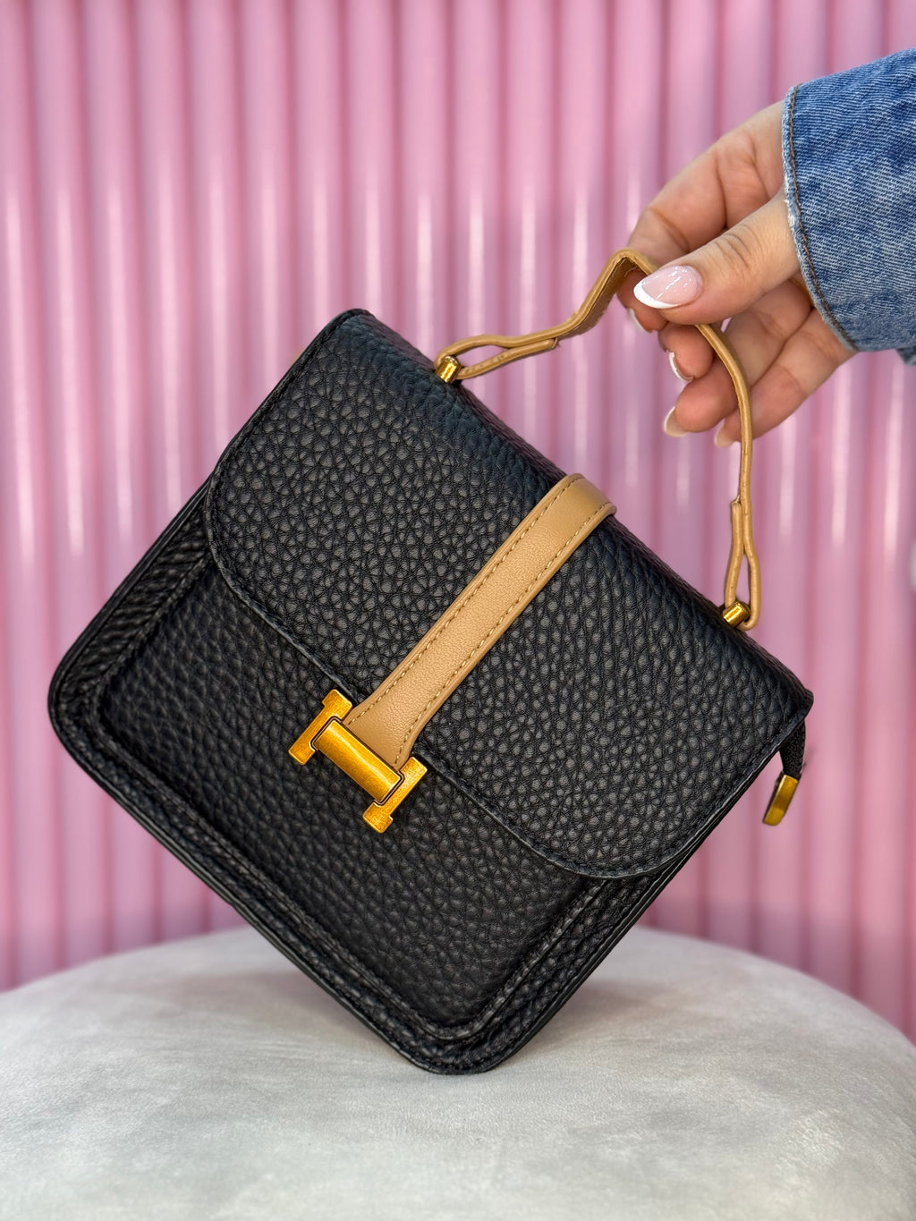 CARTERAS DE DAMA ESENCIALES