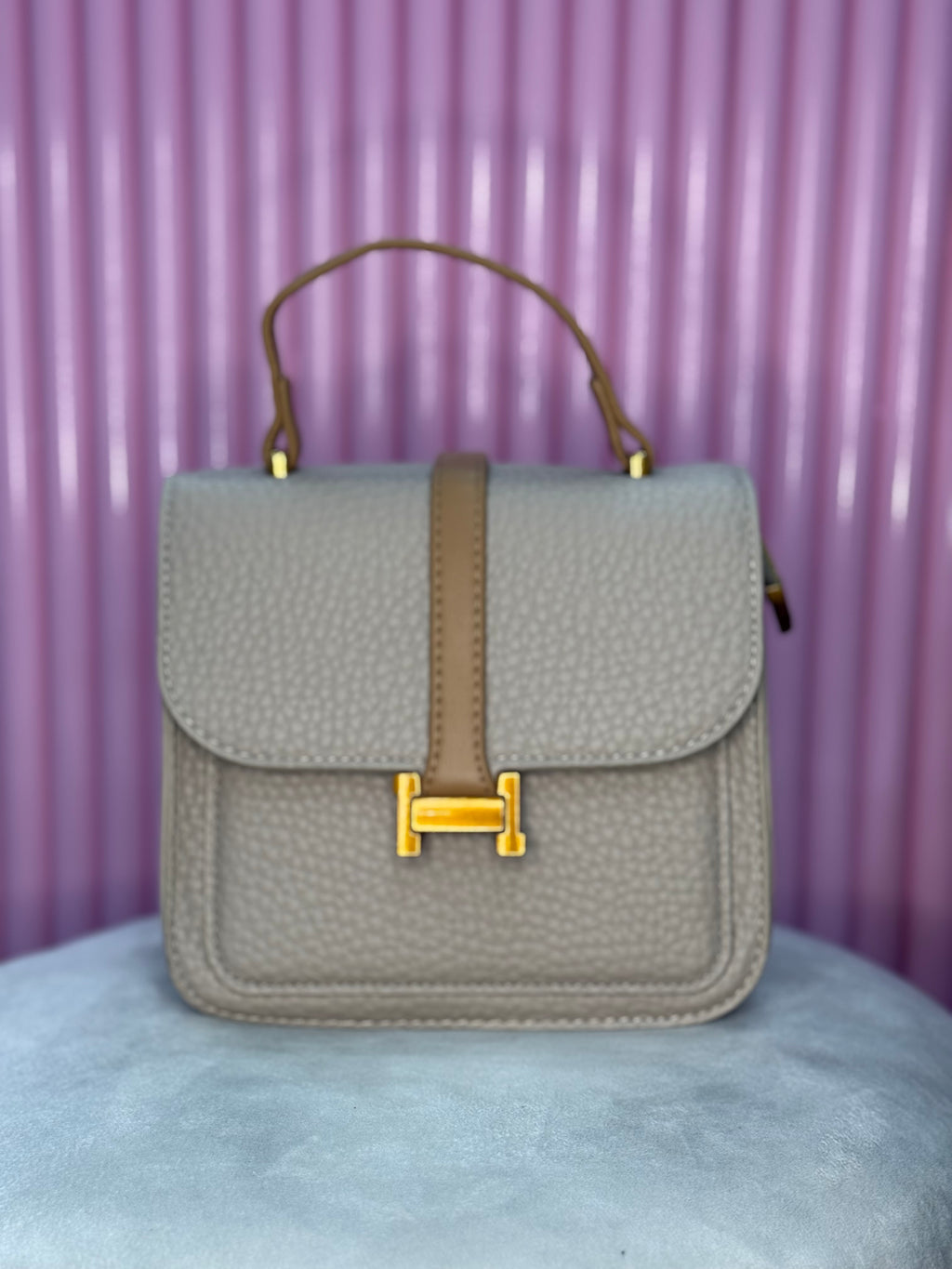 CARTERAS DE DAMA ESENCIALES
