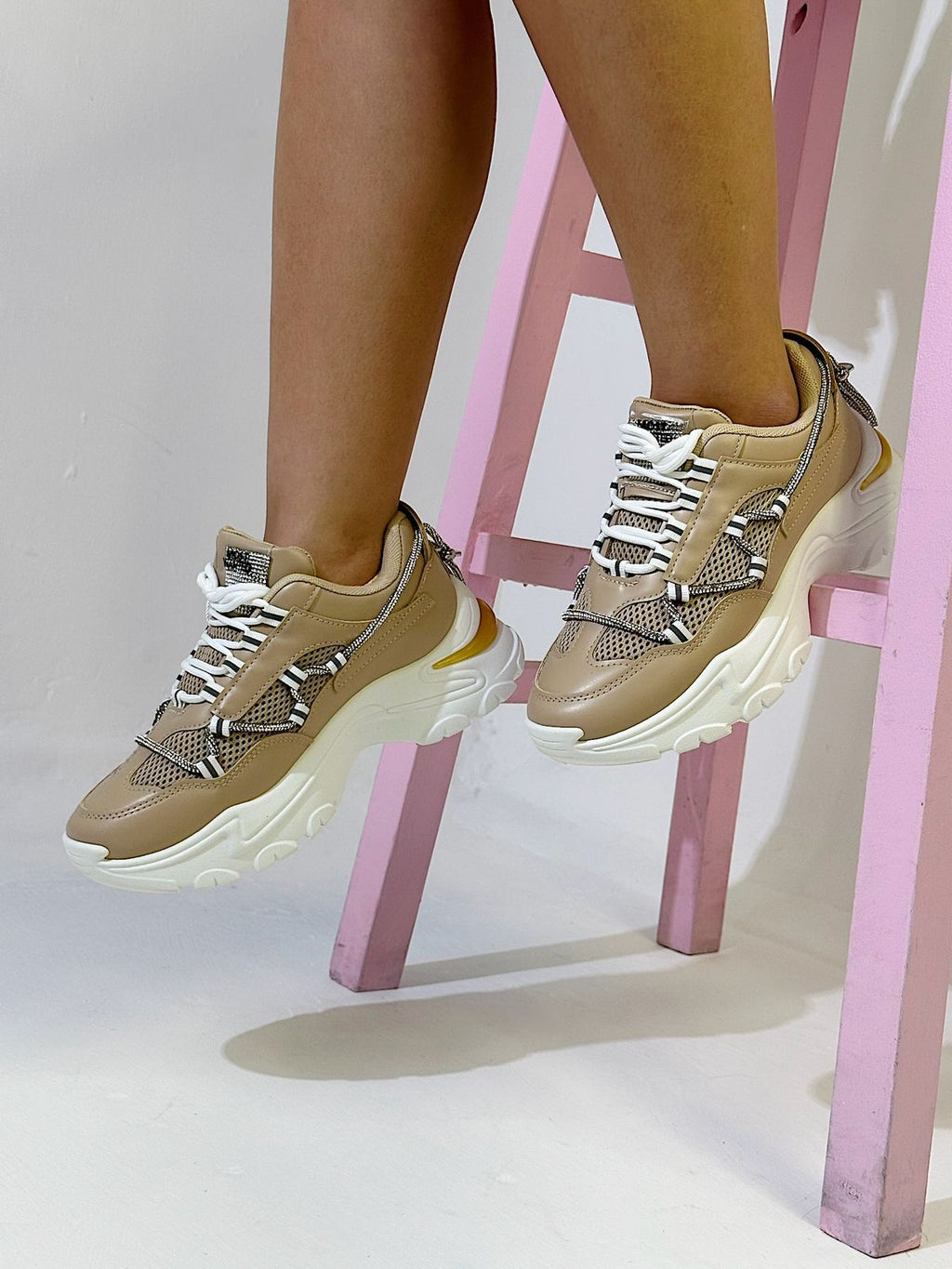 SUELA ALTA NUEVA COLECCION MOST WANTED